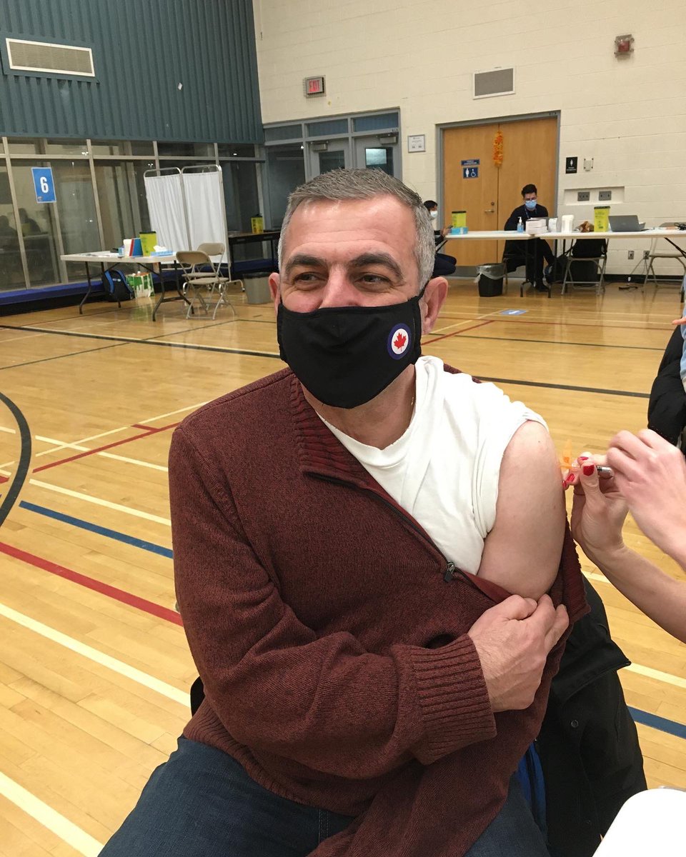AraYeremian's tweet photo. “I was brave today” says the sticker. I’m Boosted!!!
#getthevacccine #yorkregion #vaughan #vaccine #boosted #3rddosedone💉✔️ https://t.co/AWh2RLyRic