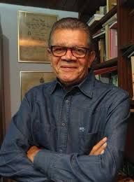 Compañero del alma tan temprano! Su verbo militante puso en sitio a más de un extremista. Siempre con altura, desde la fiereza patriota. Su poesía refresca el alma del bueno. Hasta la victoria siempre profesor!