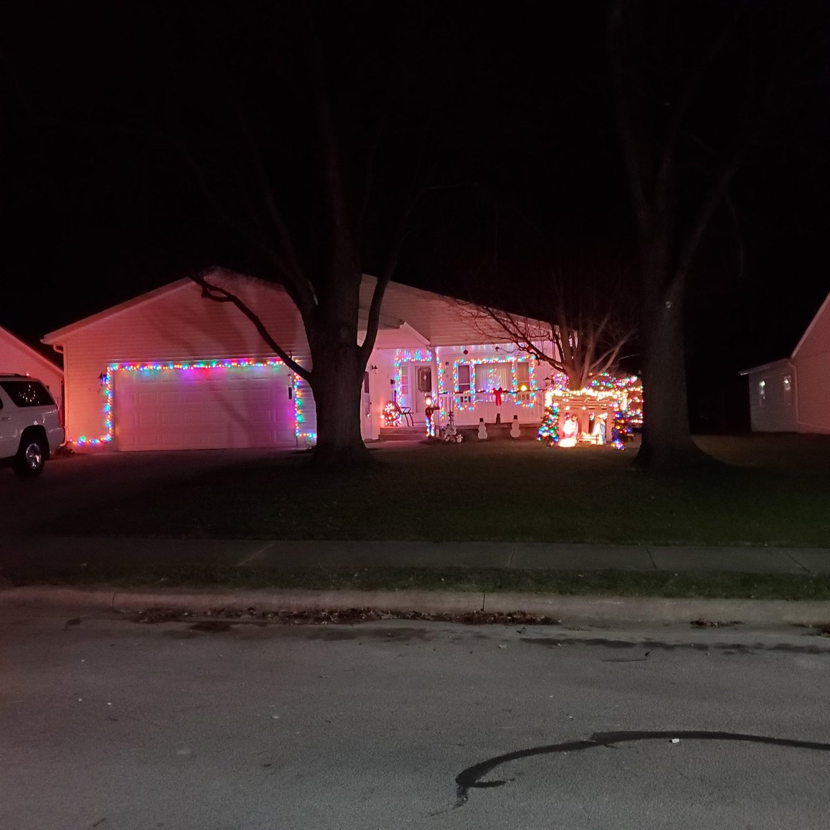 davekaup10's tweet photo. Congratulations to the 2021 Christmas light decorating contest,  the Mayor has made his decisions. 
1st Place 
Terry &amp; Mary Hummel on John st
2nd  
Marty &amp; Jaymi Stammen on Flaler rd 
3rd 
Mike and Cathy Laux on Washington st 
Merry Christmas everyone https://t.co/BGNwLxomVF