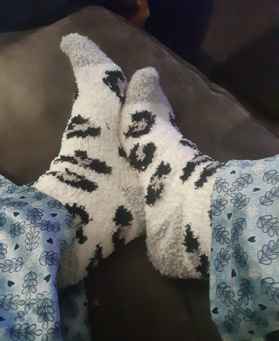 Everyone keeps asking me what I want for Christmas. I keep saying, "Either fluffy socks or a day without<a href="/tag/footography"class="tags"><span>#footography</span></a>