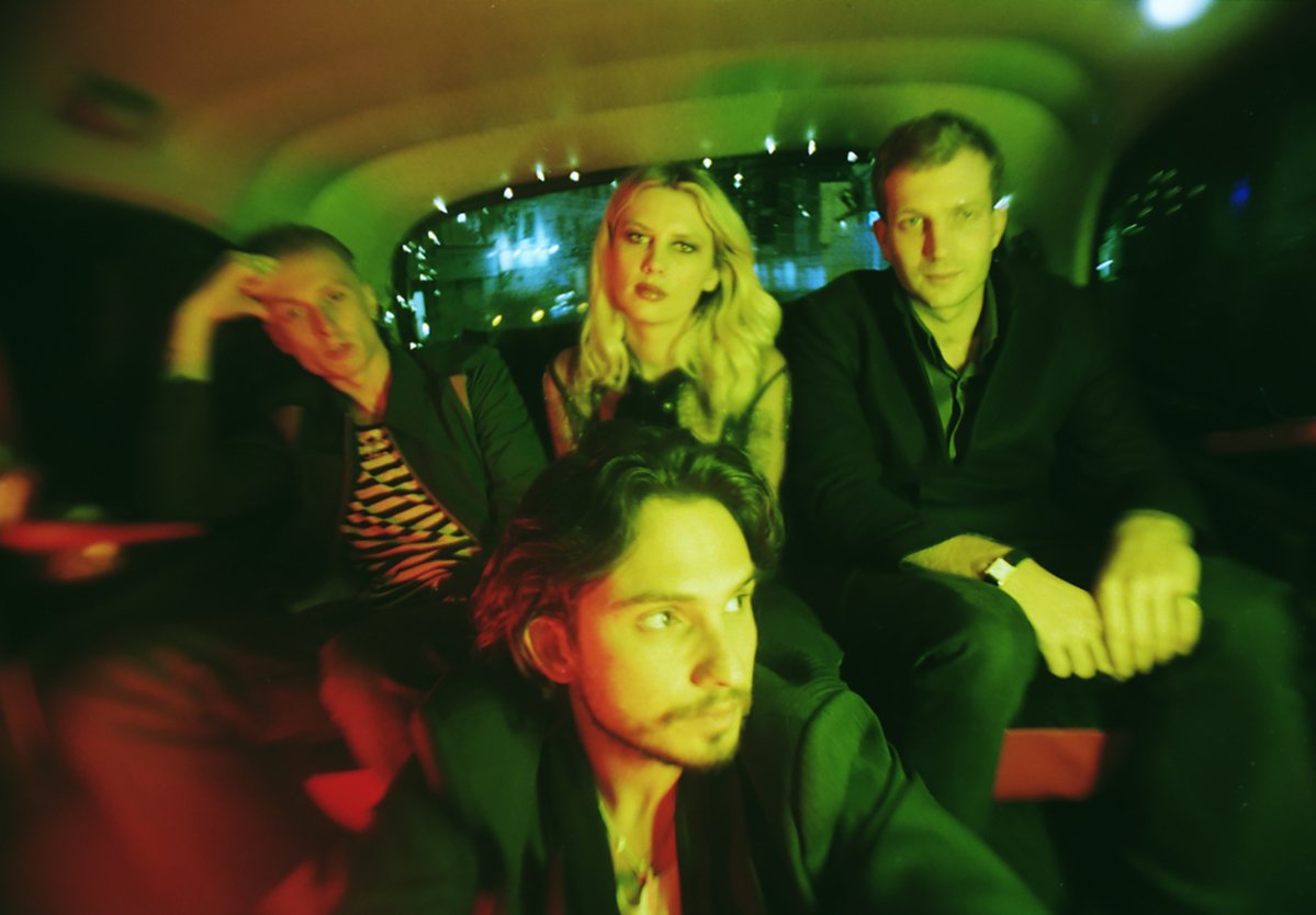 mxdwn's tweet photo. Song of the Year #14: Wolf Alice ( @wolfalicemusic ) - “Smile”
#WolfAlice #Smile #SongOfTheYear #SOTY 
https://t.co/AxtbrEmo7R https://t.co/pFQubZRxIk