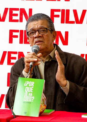 MariaVS_PSUV's tweet photo. Que la brisa, las hojas, y las dunas de la patria, lleven tu alma hasta el regazo de Dios. 

Que tu siembra florezca y se convierta en millones. Estarás aquí, en el alma de quienes te admiramos. 

Que la gota de alegría moje tus recuerdos. https://t.co/VXg2AYegNc