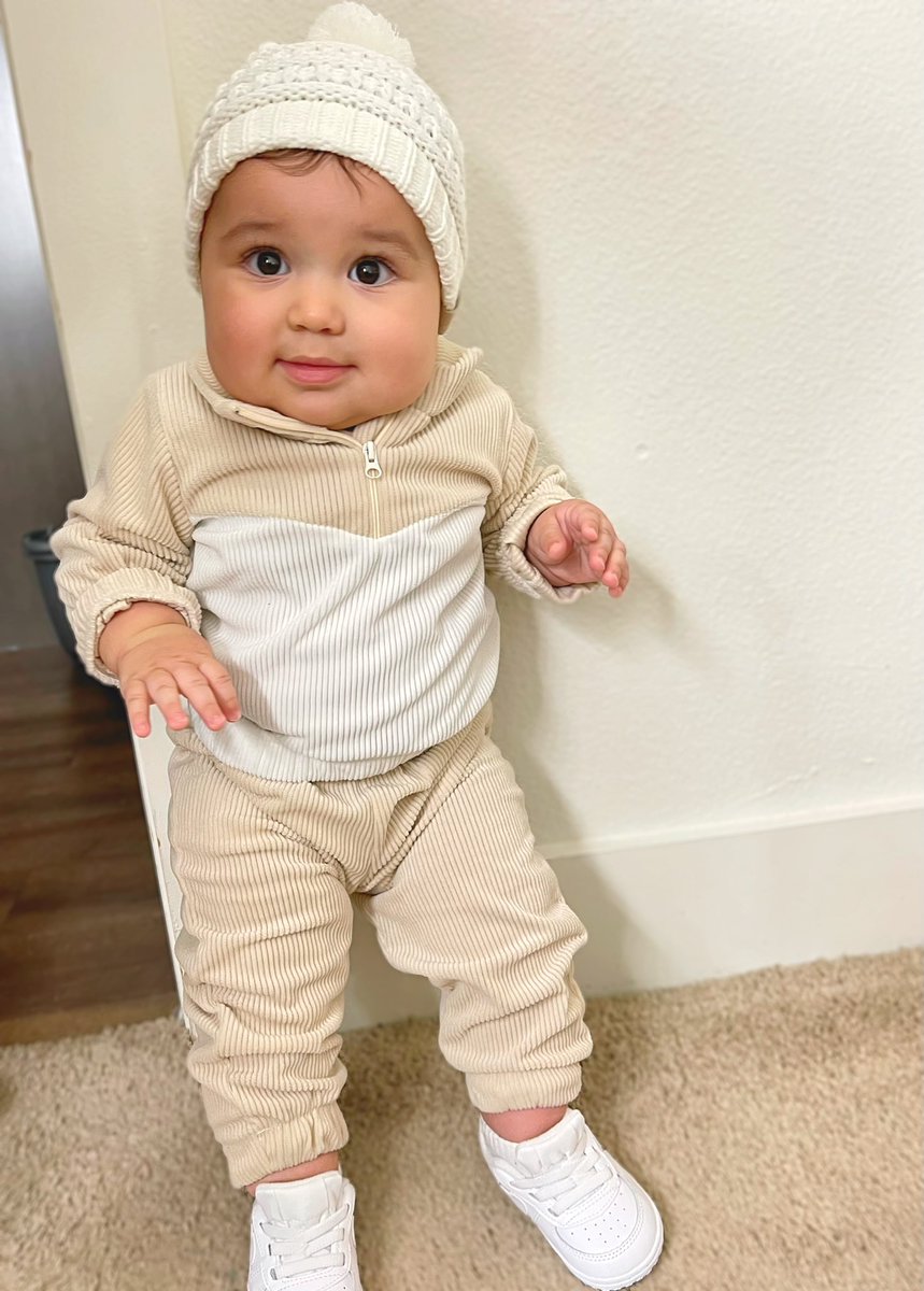 ToniJC_'s tweet photo. Wishing I had as much swag as my kid. 😭 https://t.co/TeHCQVy4GT
