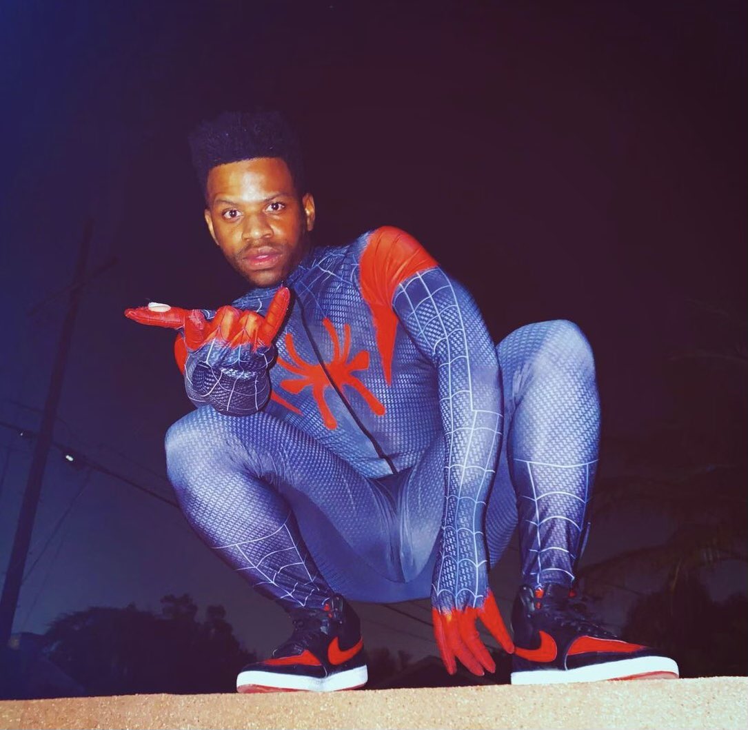 MrChris416's tweet photo. How it started   vs   How it’s going 

Bringing back this campaign from 2015! Fighting crime isn’t always easy, but with your help (and RT), I can be the next #MilesMorales @MarvelStudios @Kevfeige 
“I was just hoping Spider-Man would be black” @iamjamiefoxx https://t.co/AYINQ8ZkPs