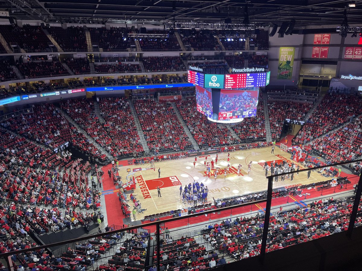 c_hudson5's tweet photo. Family has had tickets for 35 years. Great seats. Moved up tonight to take it all in. Layup lines say it all. @HuskerHoops think they are good…therefore they act good. 13 missed layups tonight in warmups looking cool. Just some crazy dumb stuff. How cool is 5-7? https://t.co/NoD2V4xa6h