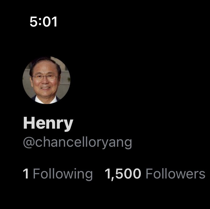 your girl can congratulate daddy yang on 1500 but can’t text you back 😵‍💫