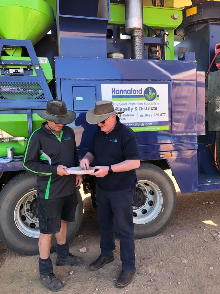 Hannaford_aus's tweet photo. Here’s a snap of @CrutePhillip and @BrettPHeath on farm 👨🌾 assessing some #seed near #Pingelly, #WesternAustralia.
Good stuff gents 👏
#Hannaford #seedgrading https://t.co/Lwt9YpBWE6