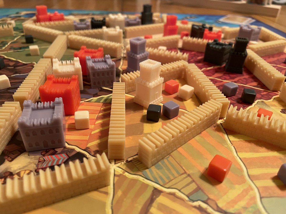 mattiecone's tweet photo. #CastelloMethoni is yet another winner from @leocolo. https://t.co/hG5TdyFHZ4