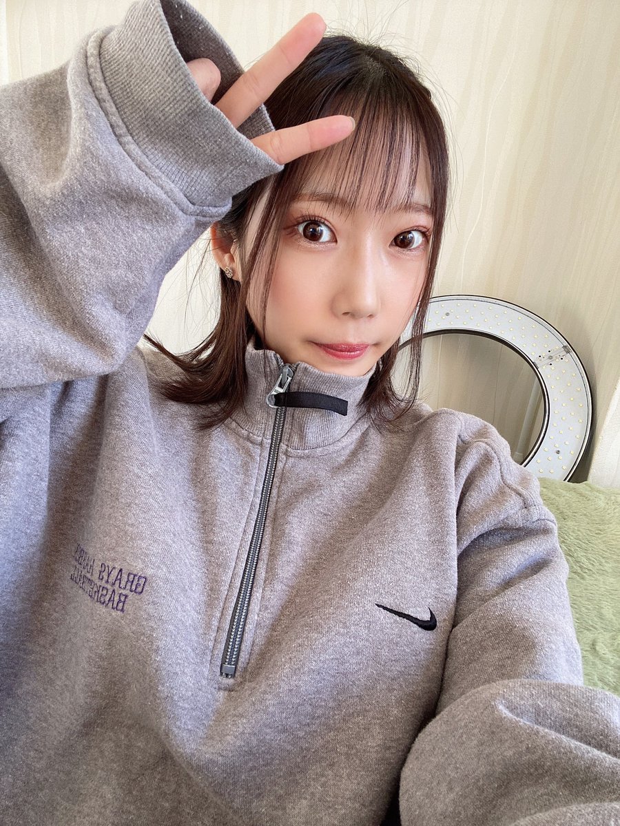 a_thin08's tweet photo. もうアホ毛すごすぎる〜〜〜🌱 https://t.co/nh9HtbgsN1