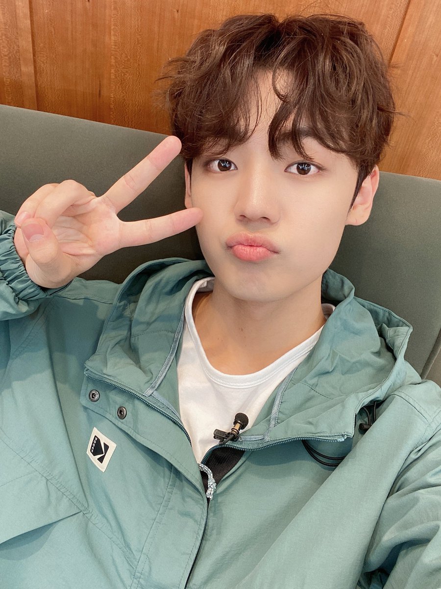 positiveace5's tweet photo. yuchan loves you so much!! he's so happy that you're here with him, you're an absolutely amazing and lovely person, and one of the best things to ever happen to him. he cherishes all of your support and hopes he can also be a support to you as well 💚💚 https://t.co/9A7QaVvkyL