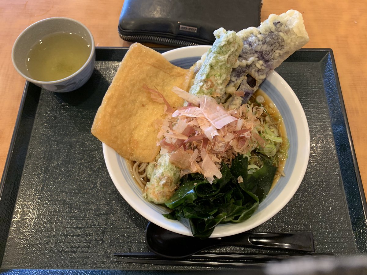 piguedesu's tweet photo. 食う
#匂いは一丁前
#安くてちょい美味い https://t.co/rzJPS9uXPK