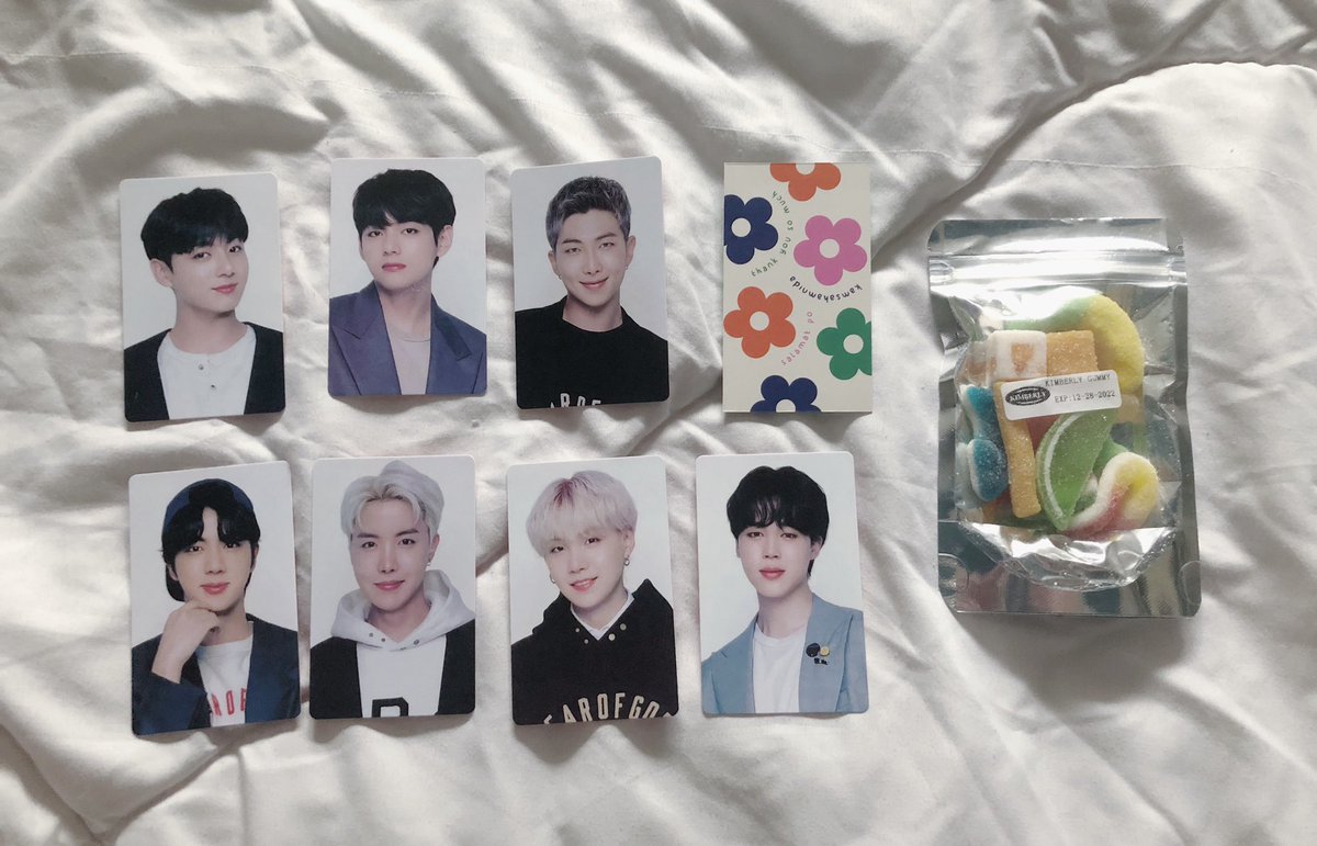 cartstigma's tweet photo. β #tinyjjkookfeedbacks
ptd replicards are home!! hehe thank you once again for the successful budol, @tinyjjkook !!! π§π»ββοΈ https://t.co/D25BLZjfFe
