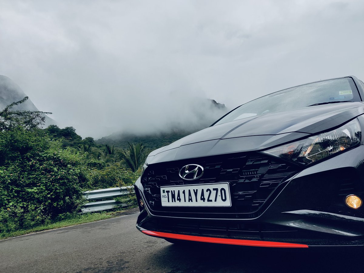 easswarkalyan's tweet photo. #Hothatch chilling under the #mountains .#easswarkalyan #youpic #Metaverse #HyundaiIndia #hyundaii20nline #hyundaii20 #WRC #udumalai #pollachi #CARvsBUF #carphoto #autocar #PowerDrive https://t.co/YeqUqukFzN