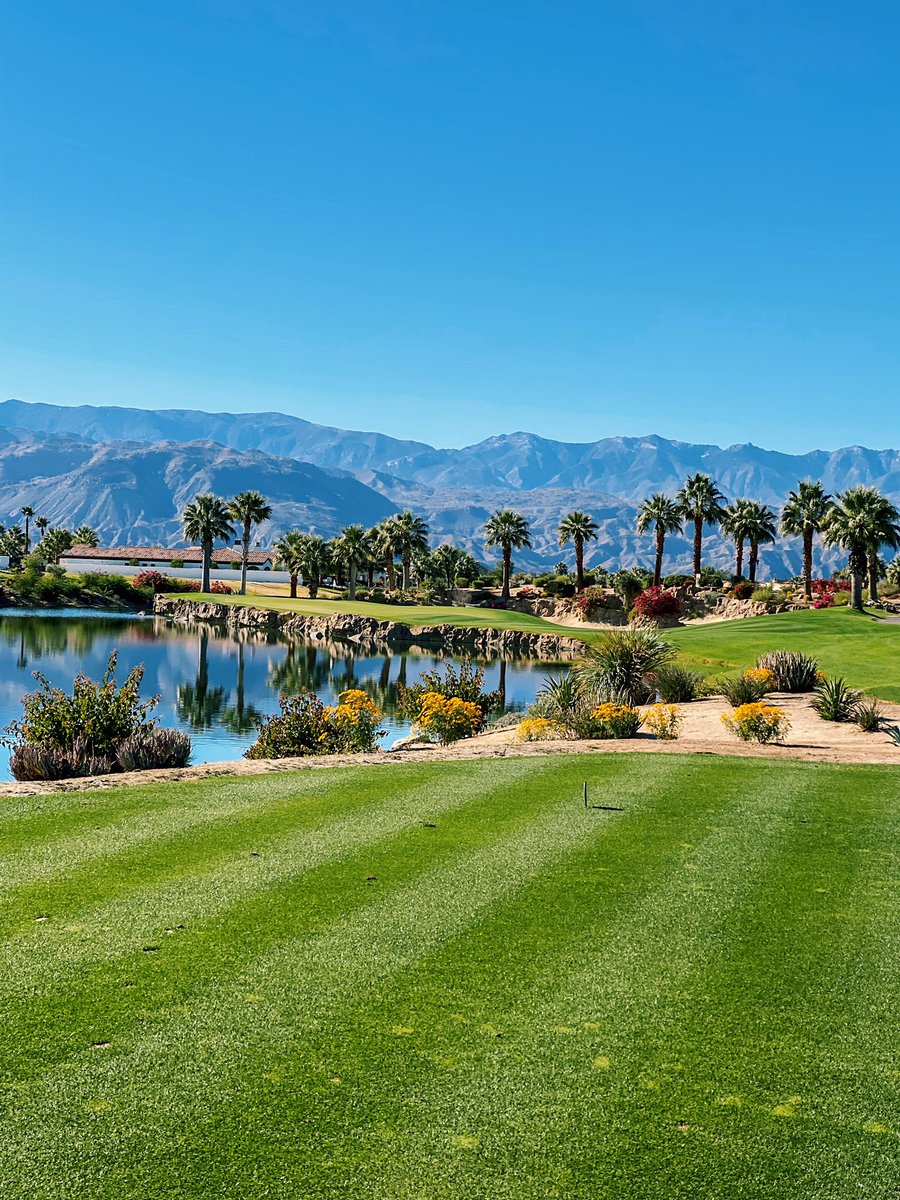GolfObsessed's tweet photo. Had the chance to play @toscanacc today. What a gorgeous oasis in Palm Springs. Didn’t hurt that I shot a 79. 😊 https://t.co/3zsMsCW8JQ