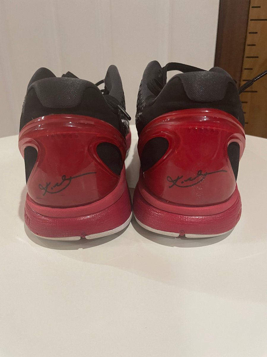 TylerKrieger1's tweet photo. @KingJames 
Need some shoes? Size 12. https://t.co/x8fiLM9PcW