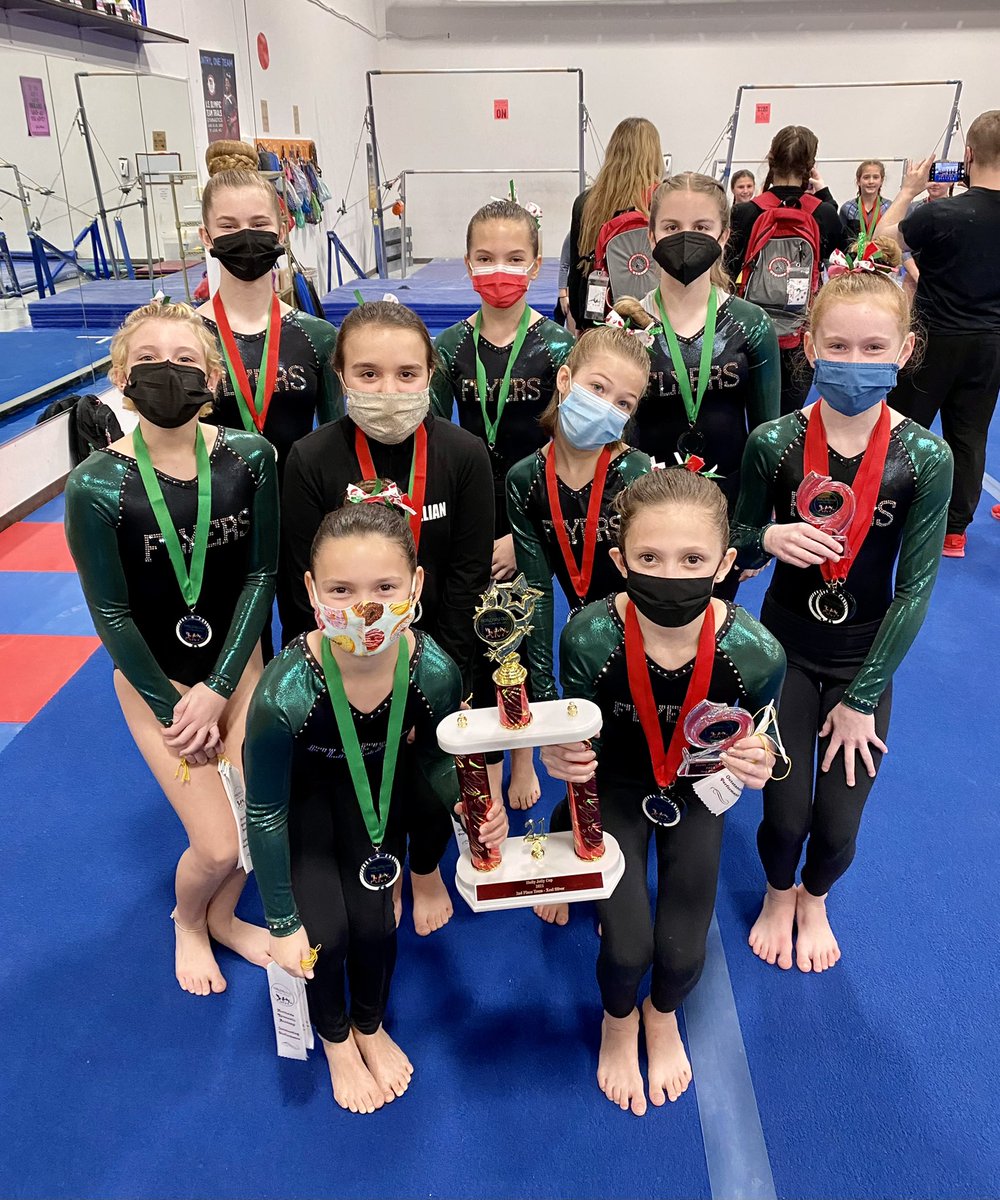 EdandRecFlyers's tweet photo. I’m a close battle, Silver team also takes 2nd at the Holly Jolly Cup! Great job! #EdRecFlyers #Gymnastics #WhyWeFly https://t.co/geY174taXa