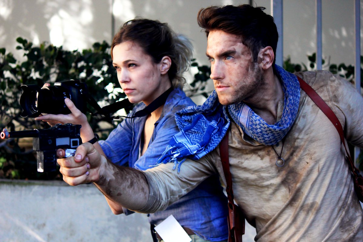 princessbilbo's tweet image. Is it weird that I wanna pick up photography again? It's been a VERY long time.

(Sadly I don't remember who the cosplayers are in the first photo)