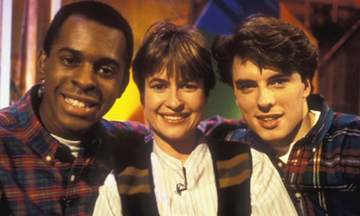 JohnBarrowmanfp's tweet photo. 🧡🧡🧡 #JohnBarrowman #EmmaForbes #AndiPeters #LiveandKicking #1990s https://t.co/GQw7z8Vrim