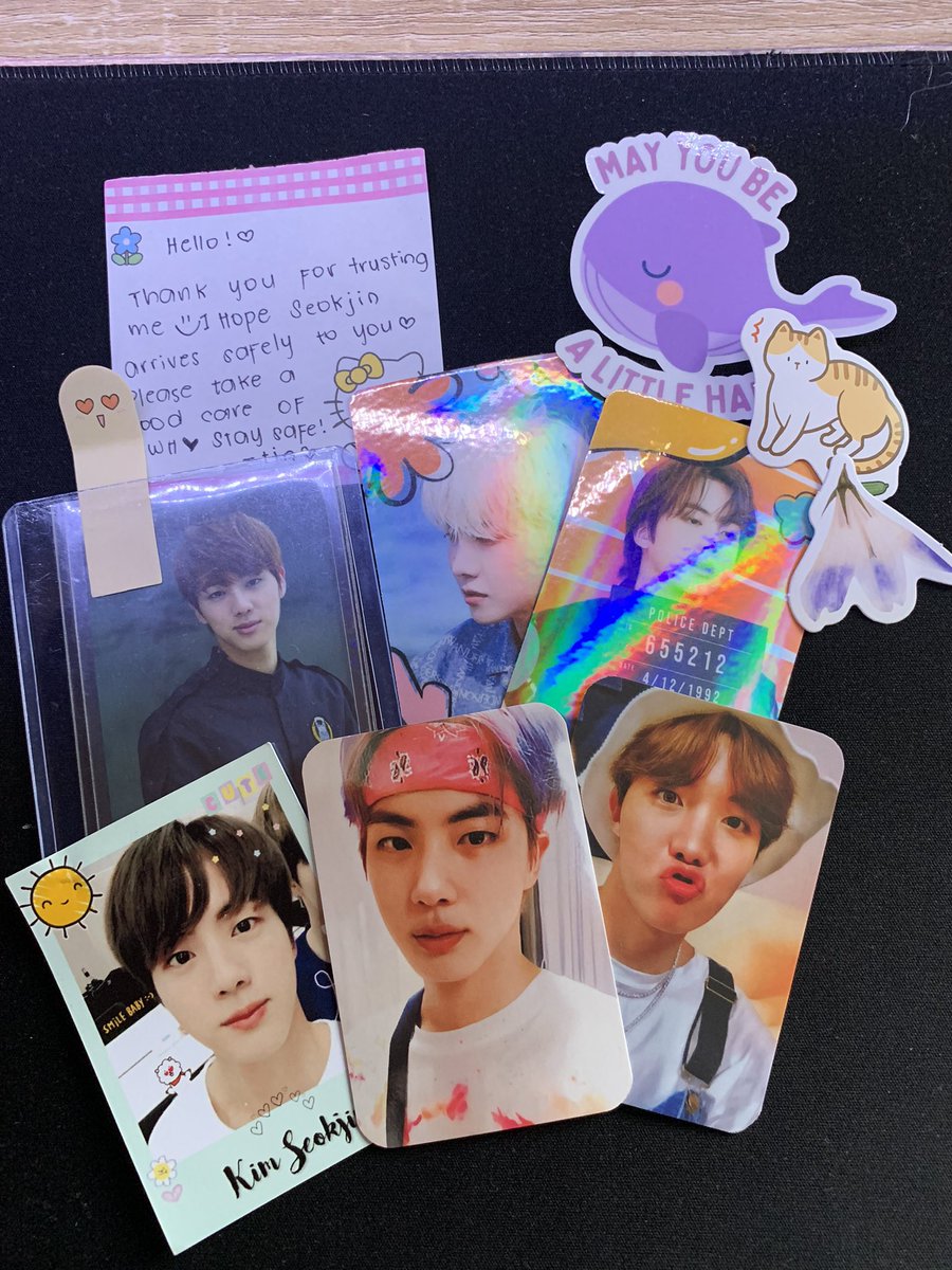 Dhamae1010's tweet photo. Finally, the search is over. 😂 after 123456789 years Jin orul8 is finally home.. Thank you @armybesties for trading Jinnie, really enjoyed the long conversation with you.. I'm so kilig over the freebies.. 💜 https://t.co/hrKawrVsh2