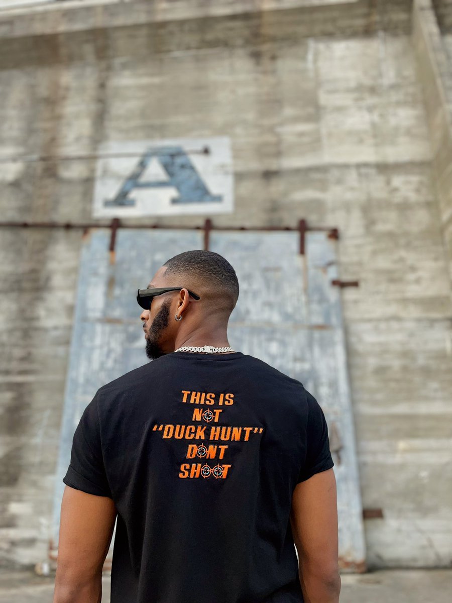 Kitoflex's tweet photo. 🐽 👮‍♂️ | Available Online

Model: @JuanyellorJuan 

“INSPIRED BY THE CULTURE” 

#stockingstuffers #Christmas https://t.co/RDWiSdfbrV https://t.co/7OEXVD1Lhh