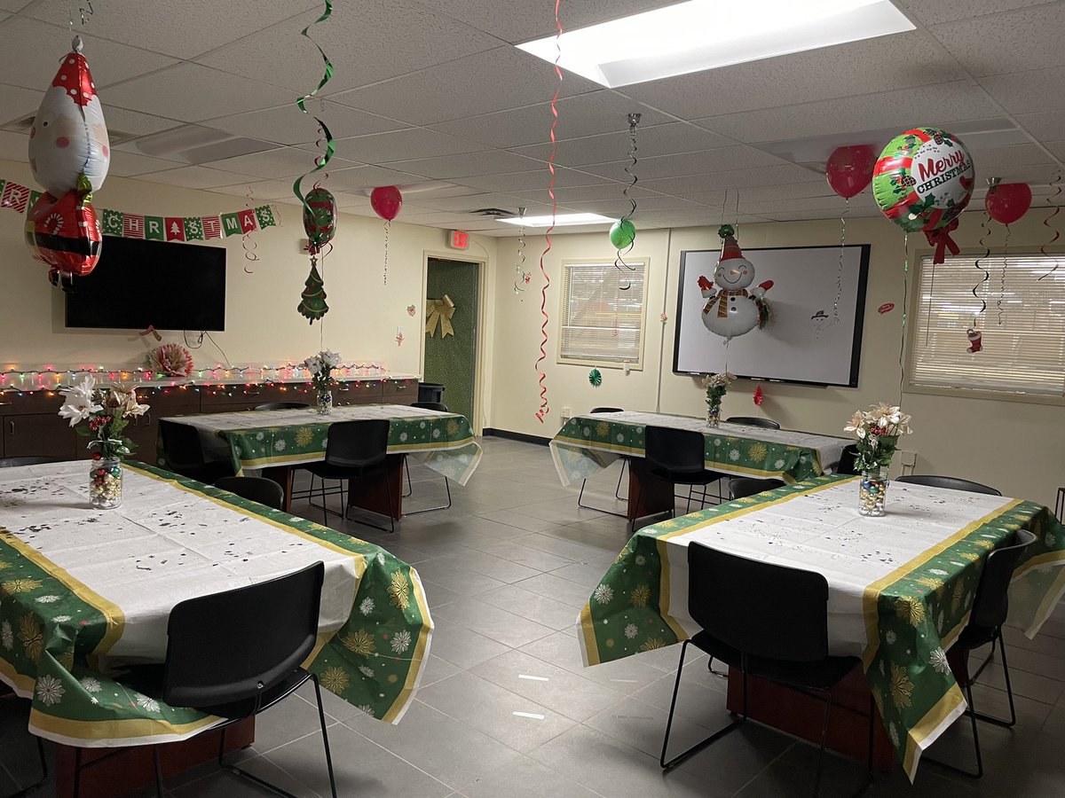 Home Depot #0106 tweet media