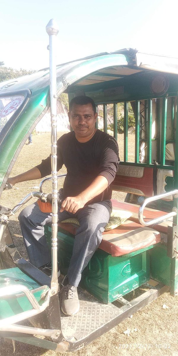 Trying for driving experience...
#bangladesh #autodriver #fun