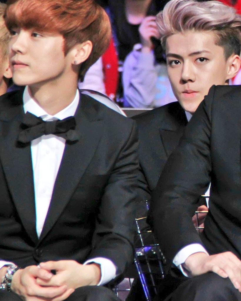 Amazinglu2's tweet photo. Webtoon ini tuh selalu ngingatin aku ama HunHan🧡
Kaget sih awalnya pas baca di webtoon dulu, eh tapi pas di webtoon Indonesia bukan yg ini tapi judulnya sekotengs. Seru banget,
Tapi retrograde ini juga seruu
#HunHan1220 #HappyHunhanDay #HunHanDay #HunHanForever #HunHan #Selu https://t.co/AbMrdb1xGi