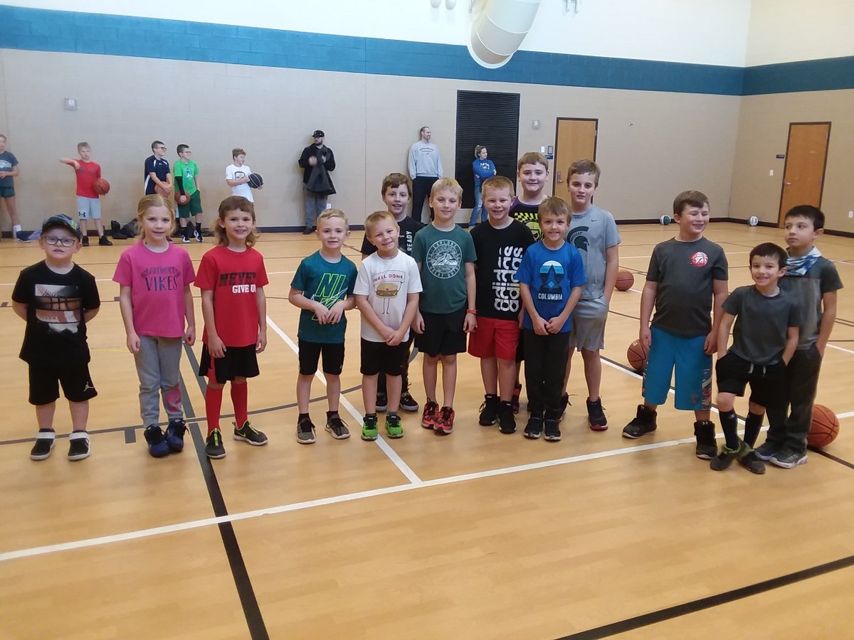 BoondocksBBall's tweet photo. Boondocks Basketball Club held its last clinic of 2021 today.  We had 26 players come out to participate.  We are only half way done with the clinics though.  We have 4 more in January and February if you would like to sign up your son or daughter there are still spots available. https://t.co/qAtWU58ViH