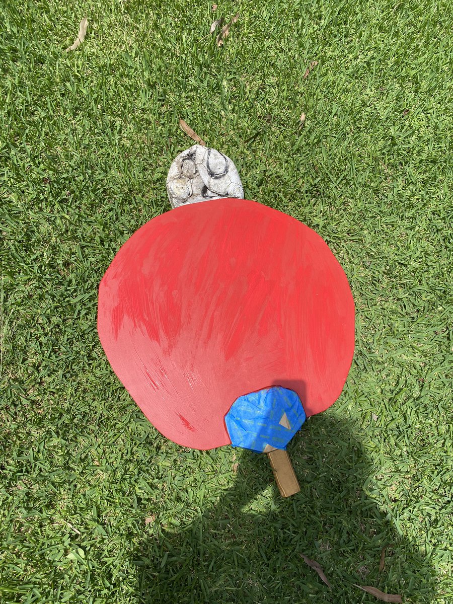 fruishy's tweet image. Red side drying, after that maybe a couple of paint touch ups and it’ll be all done :) #giantpingpongpaddle