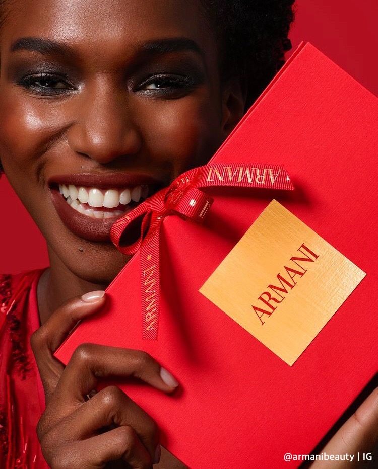 MatchMyMakeup's tweet photo. On the first day of Christmas, my true love gave to me.. something from this list of gorgeous beauty gift ideas:

 https://t.co/qzXmsIrLv1 https://t.co/KXwtag1KG4