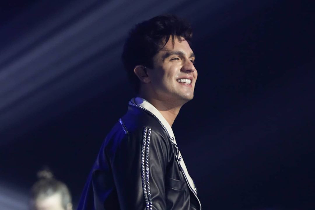 itsluanjo's tweet photo. não existe alguém melhor pra ocupar o posto de maior artista do país, eu te amo e sinto muito orgulho de tudo que construiu ❤️ GIGANTE #LuanTheComeback https://t.co/WNZTBunMyY