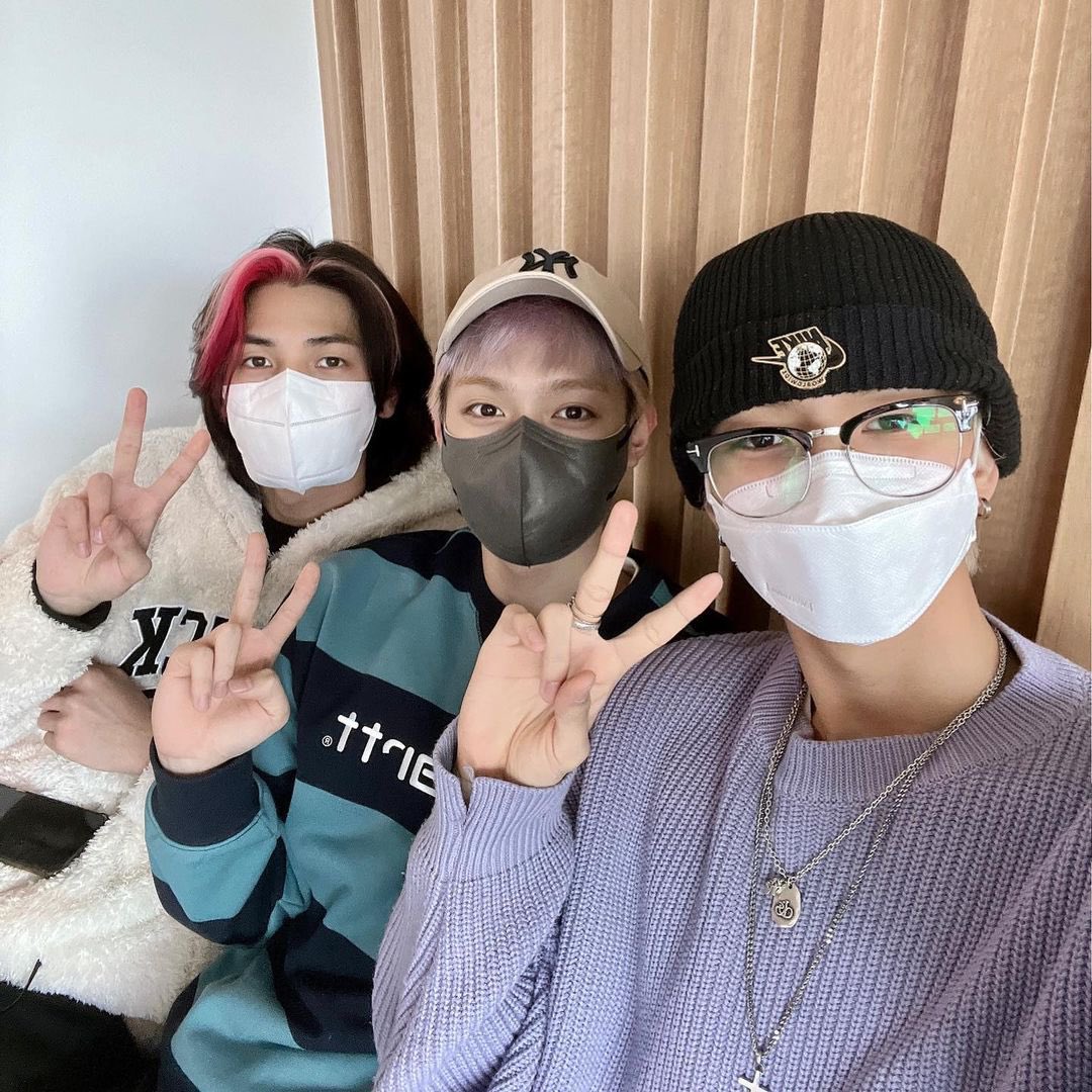 choi hwajung’s power time on Instagram 
#Jooyeon #XdinaryHeroes <a href="/XH_official/">Xdinary Heroes</a>