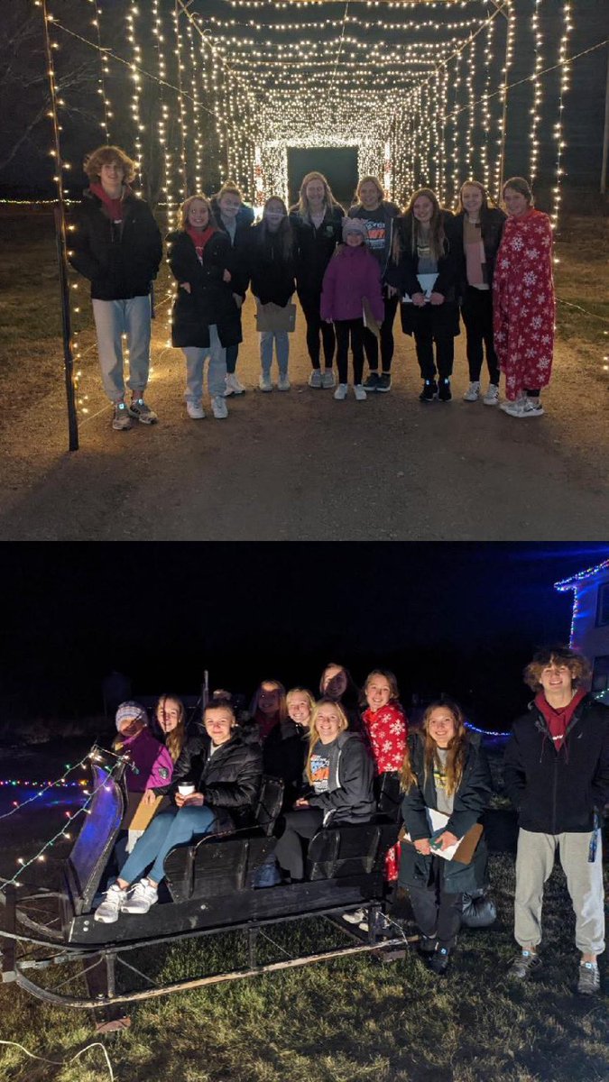 CCLEADERSHIP21's tweet photo. We had a blast looking at Christmas lights tonight! Thank you to everyone who competed; we enjoyed getting out and taking pictures everywhere! We drank hot chocolate and ate cookies:) Merry Christmas Bison Nation🎄 @CoachBurb https://t.co/gCbGCtr3Db
