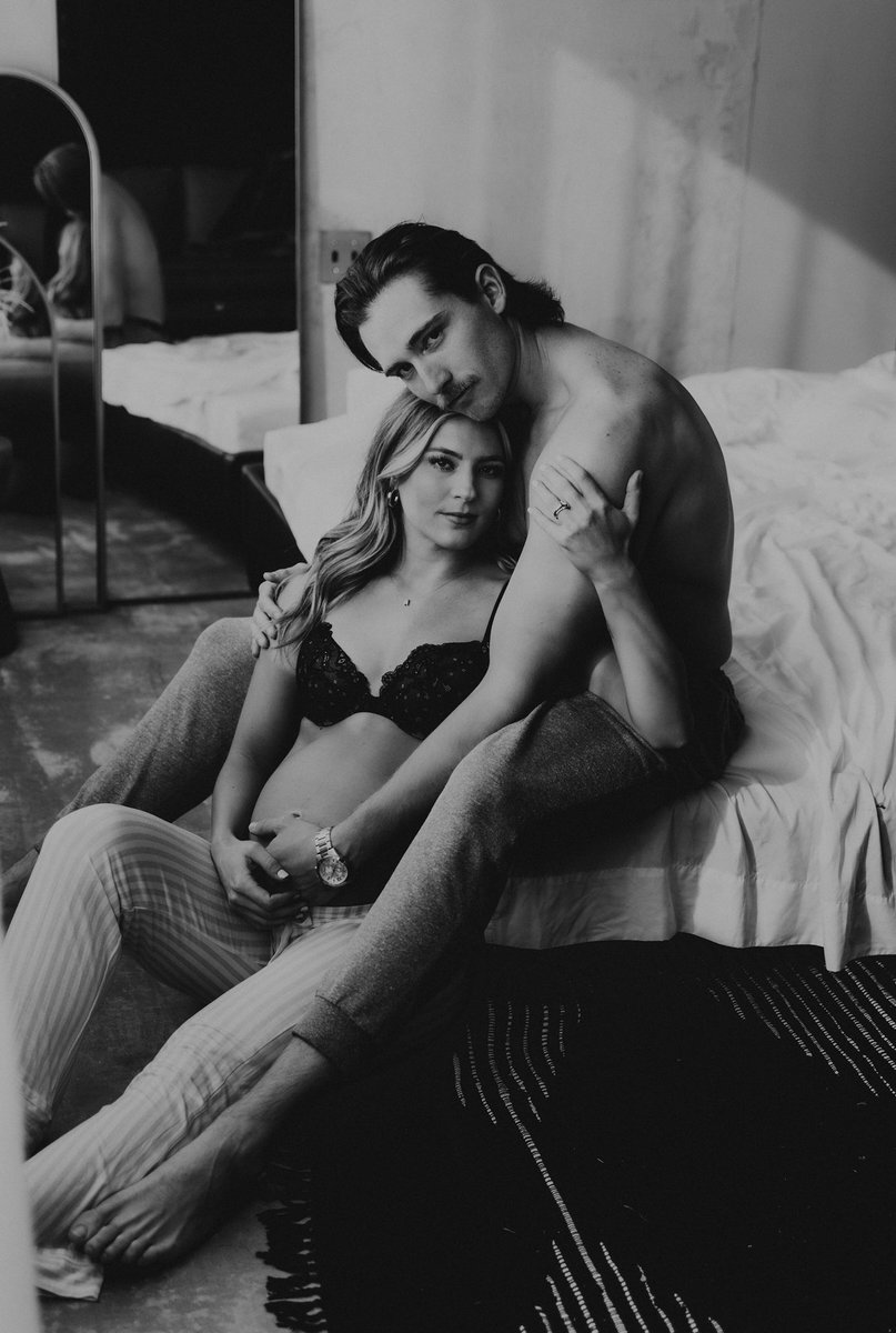 ryleej_'s tweet photo. Maternity session I just finished🥺 https://t.co/u8B7UzIYBG