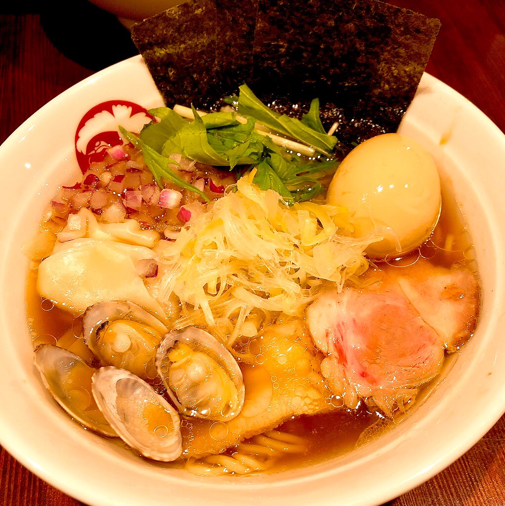 貝の出汁を使ったラーメン🍜 う うまい🤤🐚 煮卵は必ず付けてしまいます🥚