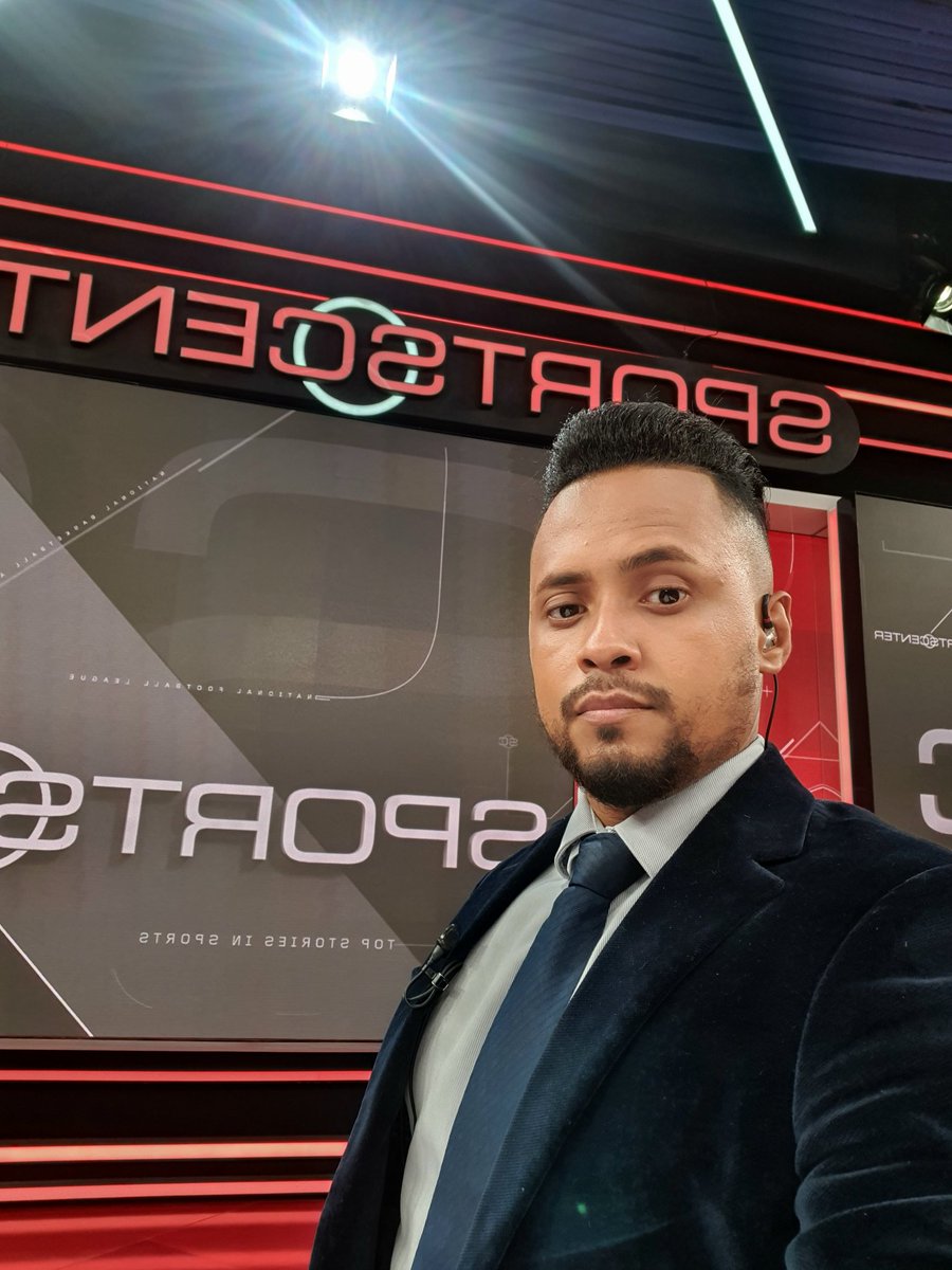 ruizmadachi92's tweet photo. Un gran poder conlleva una gran responsabilidad #RM92 #SportsCenter #SundayNightFootball #ESPNenStarPlus https://t.co/AV6Vob4k4s