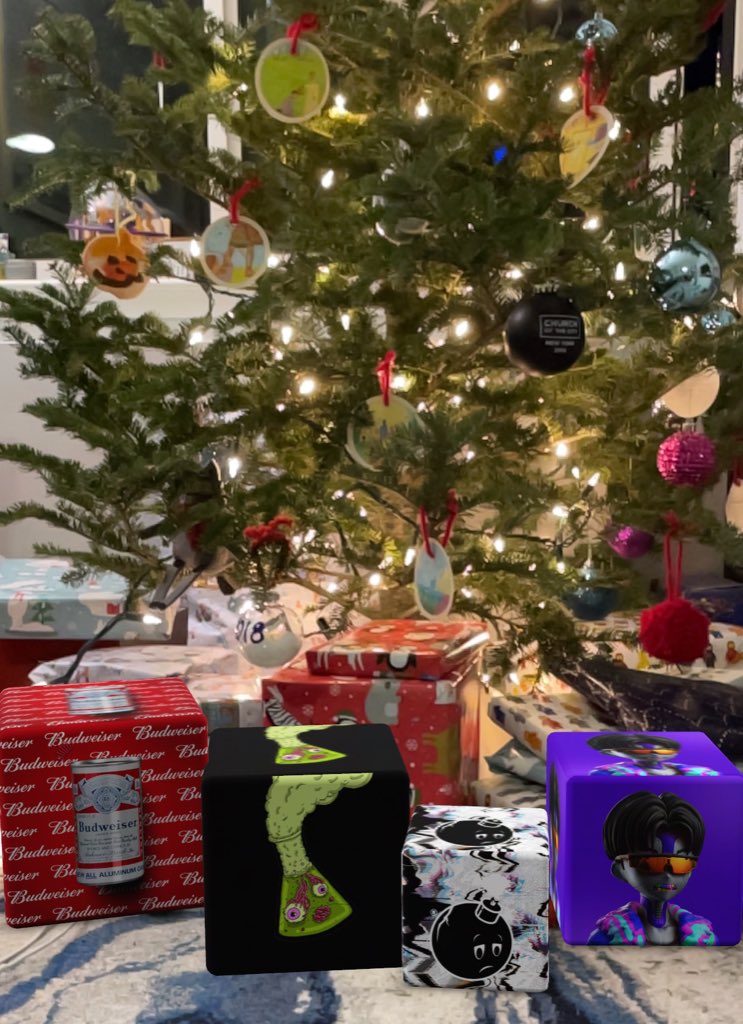 Put some <a href="/TreasureChestAR/">Treasure - Your NFTs IRL</a> presents under the tree. 🎁🎄