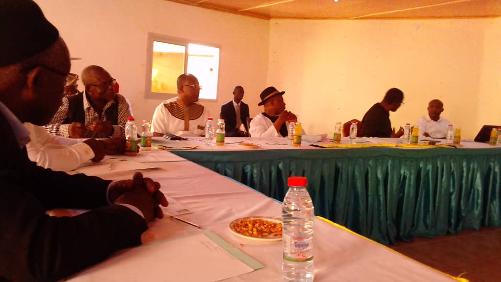 🚨 NOUVEAU BUREAU de #El_Pacha à l'issue du CA tenu hier à Dschang en présence des autorités:

-Président : Me ZOMISSI NGAPDOH Gautier
-Conseiller : M. KEMLEU Jacquis (Maire de la ville de Dschang)
-Secrétaires Généraux : Dr. ZEBAZE Aimé &amp; Me DONFACK TONFACK Jules 
1/2