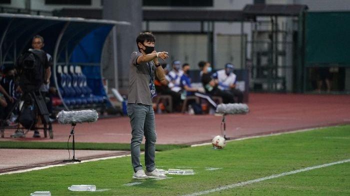 idextratime's tweet photo. π£οΈ"Selama menjadi pelatih, saya tidak pernah duduk di bench sekalipun, para pemain telah bekerja keras selama 90 menit di lapangan. Jadi saya juga harus menunjukkan kerja keras saya dengan berdiri di pinggir lapangan."
- Kuch STY tak pernah sedetikpun duduk di bench semalam πͺ https://t.co/0OOn55MKXx