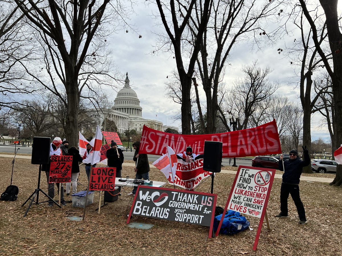BelarusiansDC's tweet photo. We stood today in #solidarity with the people of #Belarus. We also wanted to thank @congressdotgov @HouseFloor @SenateFloor for their continued support of the people of #Belarus in their fight against the brutal regime of dictator #Lukashenka. #StandWithBelarus 🤍♥️🤍 https://t.co/PxnZF7mODD