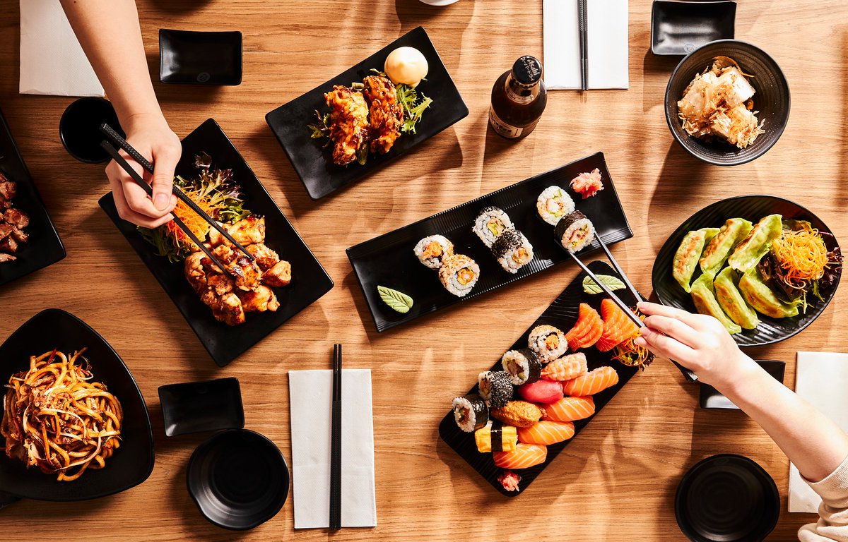 Okamiaustralia's tweet photo. There is nothing is better than sitting around during the festive season with your family and eating good food. At OKAMI, you can fill up on a limitless supply of  Sashimi &amp; Sushi Platter and heaps more.  Head over to Okami to get festive this season with your loved ones. https://t.co/plXBcFDAxA