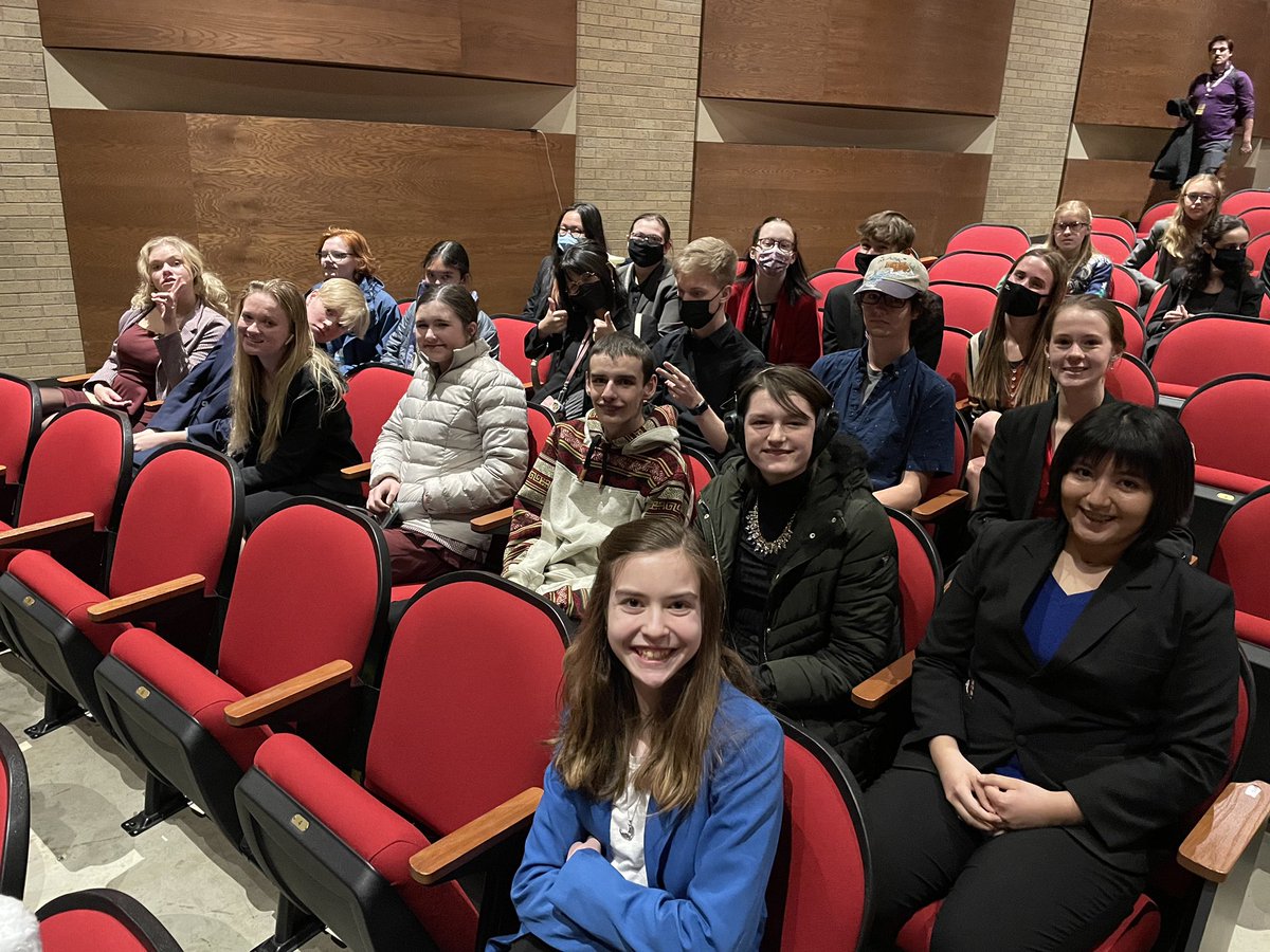 rcstevensdb8's tweet photo. Brookings Bell Results! 🔔
Friday - Evelyn Haar is a finalist in Congress, Dianna Lassodelavega is Top Novice in Drama!! 
Saturday - Melinda Darnell is Congress finalist, Evelyn Haar 2nd, and Thomas Haar 1st AND Top Speaker!! Awesome job penguins. 🐧

Happy Holidays everyone! https://t.co/63DLmheX9N
