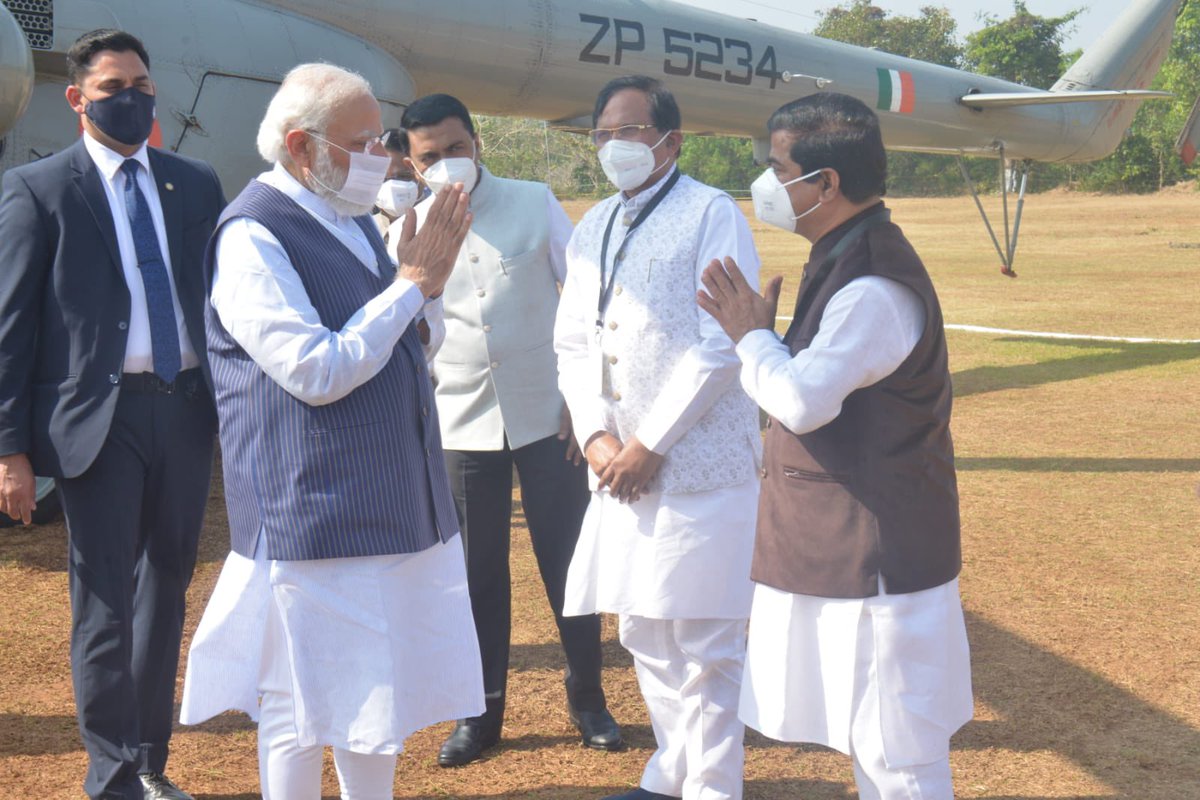 BabuKavlekar's tweet image. A Historic Day for Goa...

Hon'ble Prime Minister Vishwaneta Shri @narendramodi ji celebrates 60th Goa Liberation Day at Shyama Prasad Mukherjee stadium, Panaji.

#Goaat60 #GoaLiberationDay #azadikaamritmahotsav #atmanirbharbharat