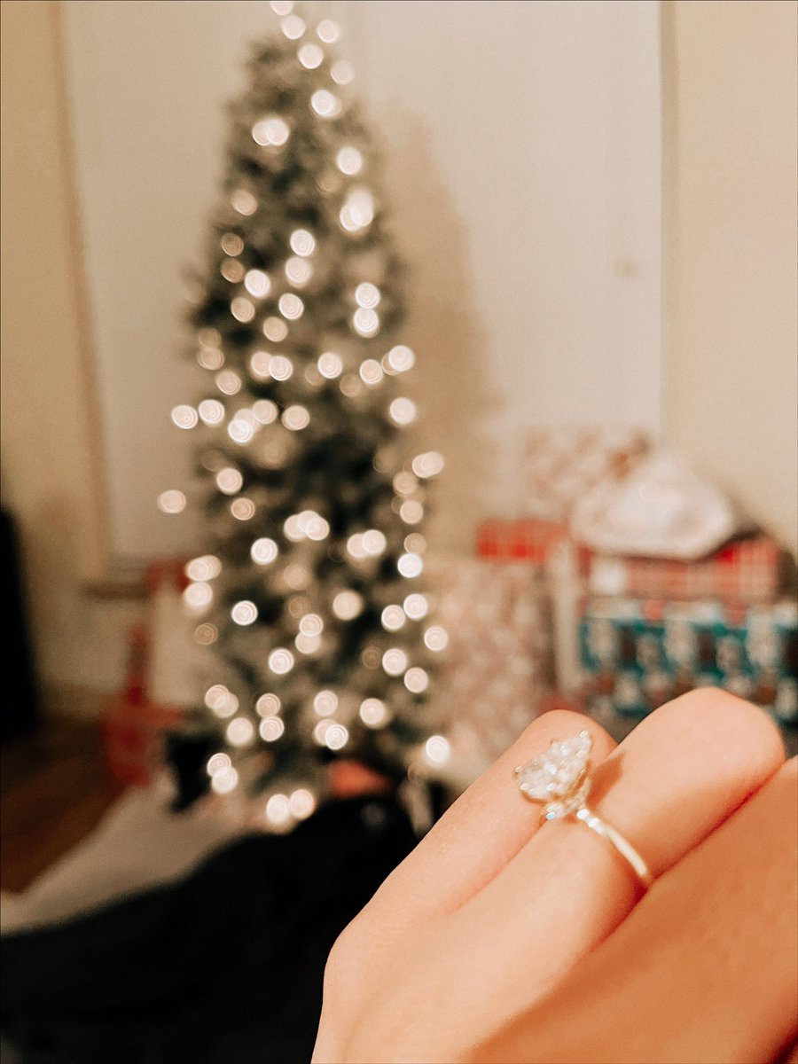 isel_lop's tweet photo. Update: we got engaged https://t.co/YK7MoTcgag
