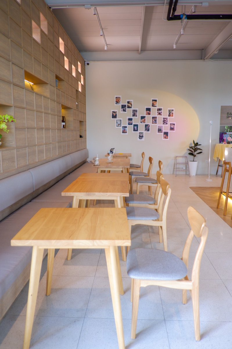 bbunnyTuesday's tweet photo. #KAWACoffeeandCo คาเฟ่ลับ ริมแม่น้ำ
มีโซนที่นั่งทั้ง indoor และ outdoor กับที่นั่ง ในบรรยากาศชิลล์ ๆ มุมถ่ายรูปก็ปังมีอยู่หลายมุ��� มีทั้งเครื่องดื่มและเบเกอรี่
🕙09.00-18.00 น.หยุดวันอังคาร
ริมแม่น้ำท่าจีน อ.สามพราน จ.นครปฐม
#cafe #คาเฟ่นครปฐม #คาเฟ่ลับ #คาเฟ่เปิดใหม่ #รีวิวคาเฟ่ https://t.co/59Cn06y4Ti