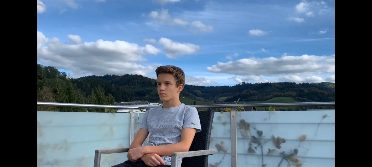 PRLINUS's tweet photo. FACE REVEAL OF 1,000 SUBS + LIKE OR 2 PICTRUE PLZ ✌ https://t.co/2zHBUGHUiA