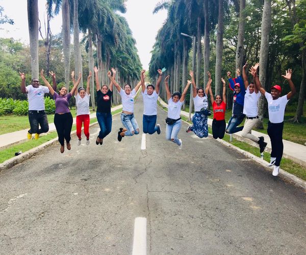 FeuCuba's tweet photo. Feliz 9⃣9⃣ aniversario!!!!! 😍🇨🇺🥳
Iniciamos así el año victorioso de nuestro centenario. 
Viva la FEU comprometida, alegre, renovadora...una FEU que va #Revolucionando. 

@DiazCanelB @Karli_SantanaR @JorgeLuisPerd20 @DrRobertoMOjeda @MMarreroCruz @RPolancoF https://t.co/clahzPe8QW