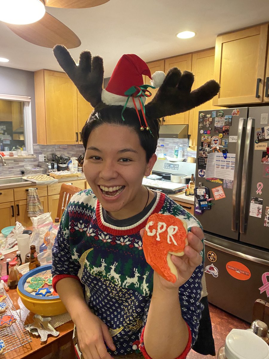 ⁦<a href="/PDMondragon/">Patrice Mondragon (they/them)</a>⁩ and ⁦<a href="/CPRNews/">CPR News</a>⁩ Quotie having a holly jolly Christmas cookie time.