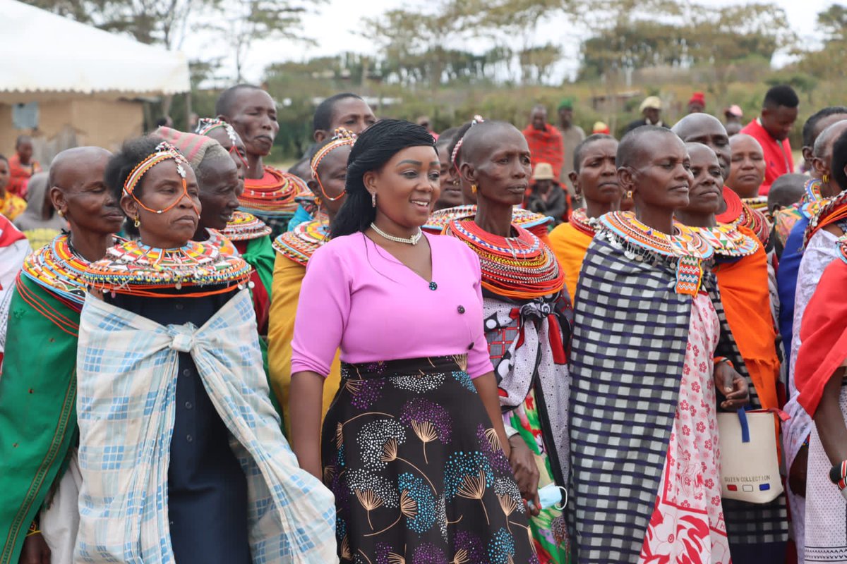 Cometogether_Wi's tweet photo. Christmas came early for Samburu Widows. It was a great time sharing knowledge about  @UwezoFund @WEF_kenya @AFGMBoard @MissionsManna. God bless all those who Made this great event successful 🙏. Thank you Hon Loloju for #MakingWidowsMatter and #LeavingNoOneBehind https://t.co/9YVBm9Xu2m
