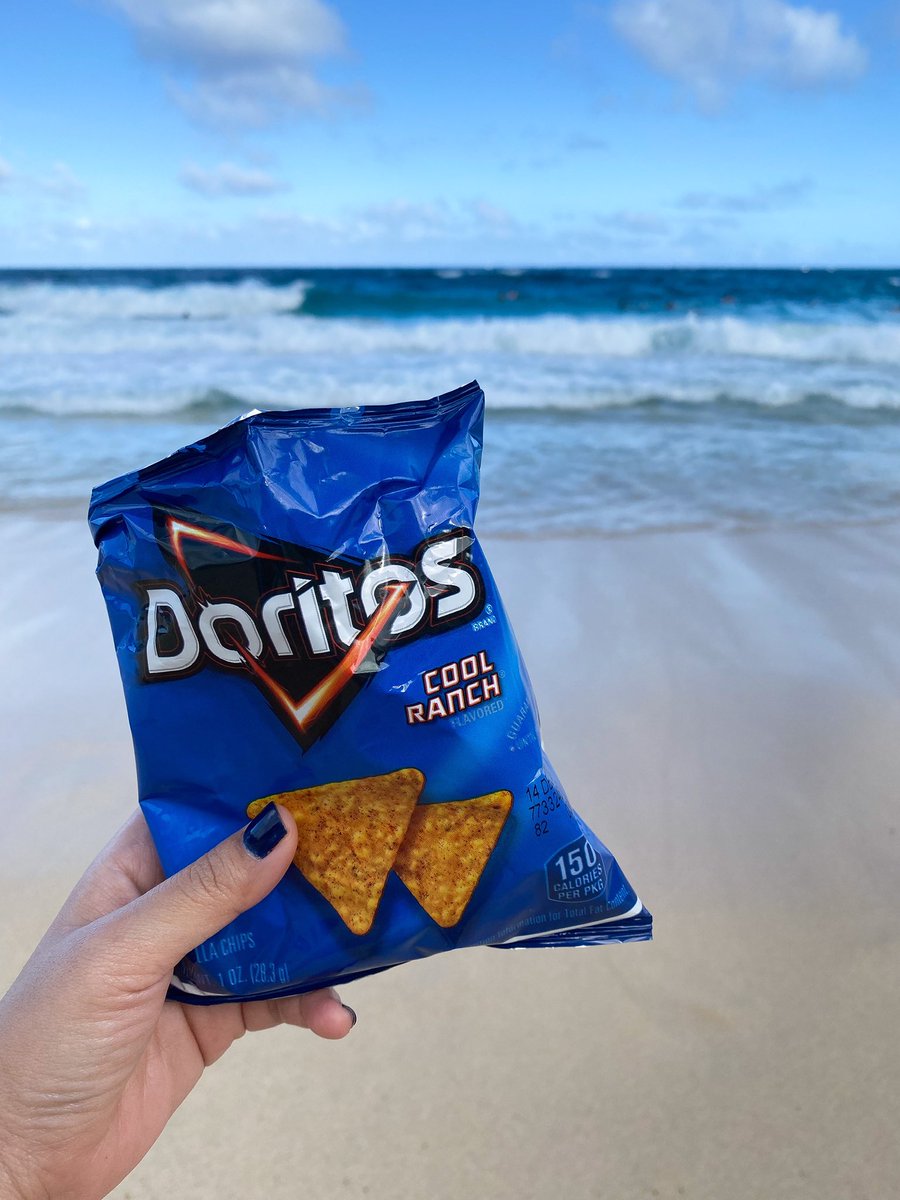wizallyfa's tweet photo. hawaii edition https://t.co/d6CIs9BVF9